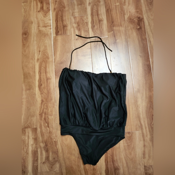 1 piece black swim suit - Picture 1 of 2